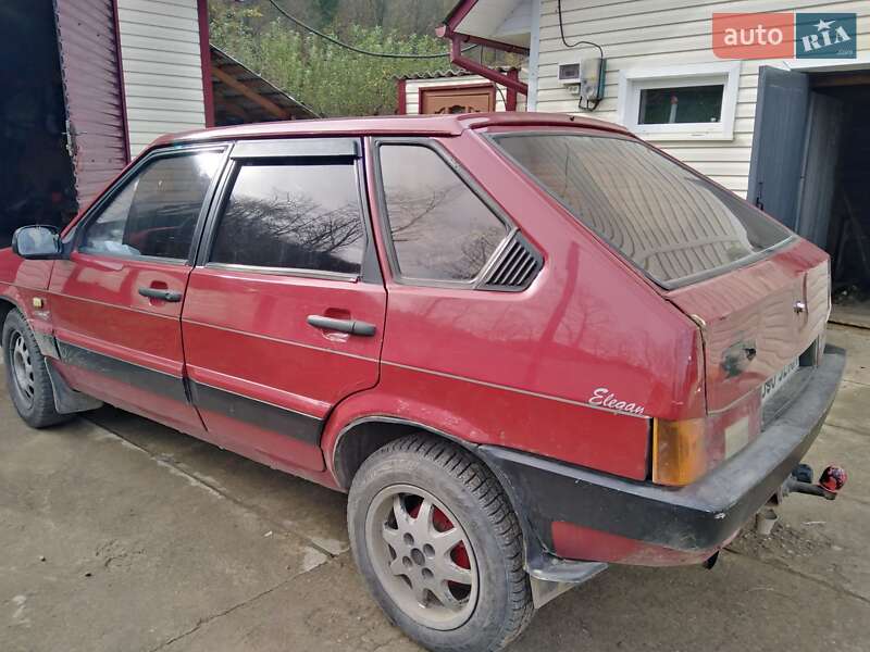 Хэтчбек ВАЗ / Lada 2109 1990 в Вижнице