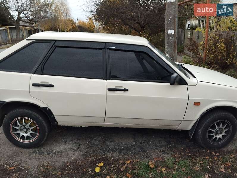Хэтчбек ВАЗ / Lada 2109 1990 в Запорожье фото 3 Хэтчбек ВАЗ / Lada 2109 1990 в Запорожье