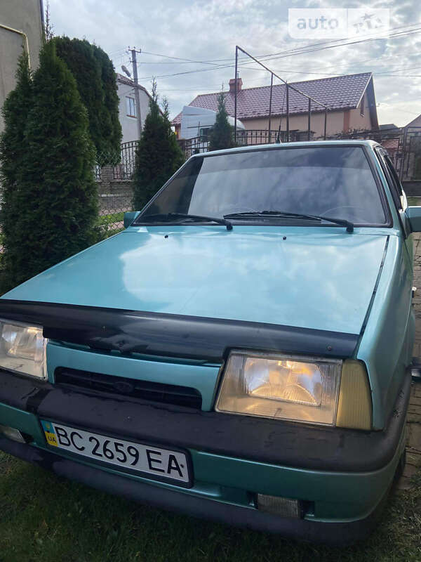 Хэтчбек ВАЗ / Lada 2109 1998 в Мостиске