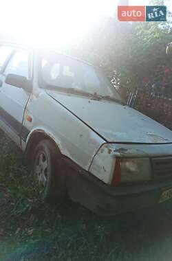 Хэтчбек ВАЗ 2109 1988 в 