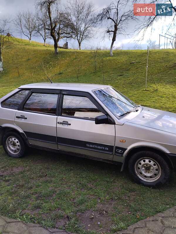 Хэтчбек ВАЗ / Lada 2109 1998 в Рахове