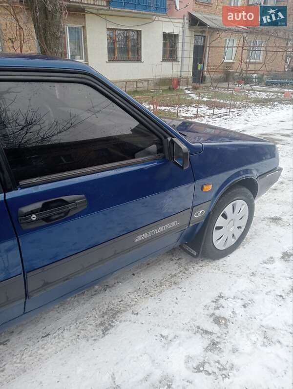 Хетчбек ВАЗ / Lada 2109 2002 в Новому Бузі