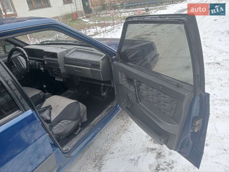 Хетчбек ВАЗ / Lada 2109 2002 в Новому Бузі