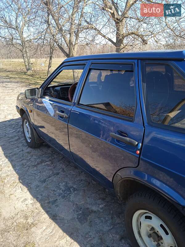 Хэтчбек ВАЗ / Lada 2109 2006 в Черкассах