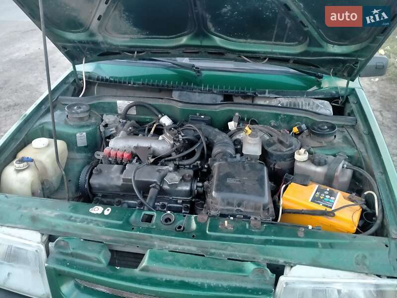 Хэтчбек ВАЗ / Lada 2109 2004 в Одессе