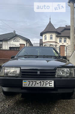 Хэтчбек ВАЗ / Lada 2109 2003 в Ужгороде