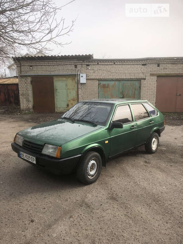 Хэтчбек ВАЗ / Lada 2109 1990 в Николаеве