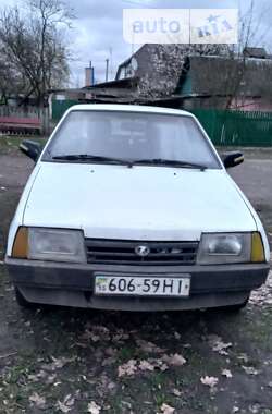 Хэтчбек ВАЗ / Lada 2109 1993 в Славуте
