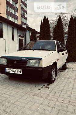 Хэтчбек ВАЗ / Lada 2109 1996 в Каменец-Подольском