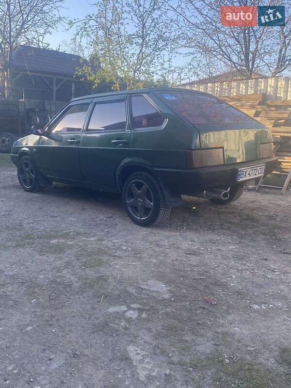 Хэтчбек ВАЗ / Lada 2109 2004 в Киеве