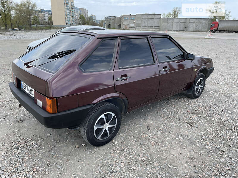 Хэтчбек ВАЗ / Lada 2109 2000 в Днепре