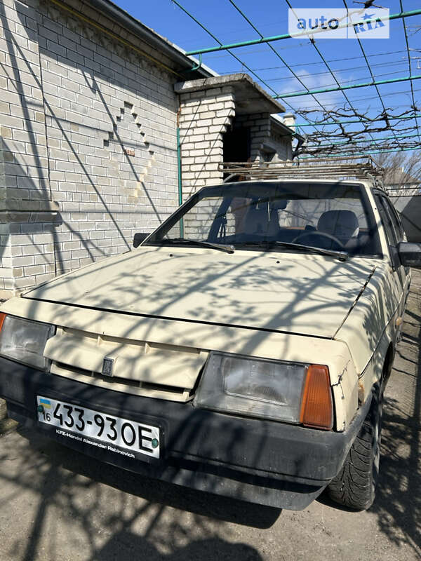 Хэтчбек ВАЗ 2109 1988 в 