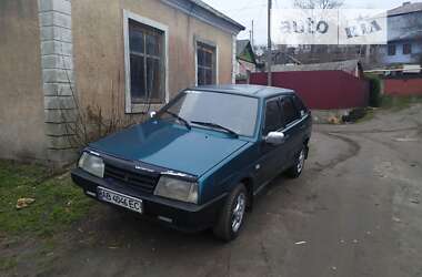 Хэтчбек ВАЗ / Lada 2109 2001 в Могилев-Подольске
