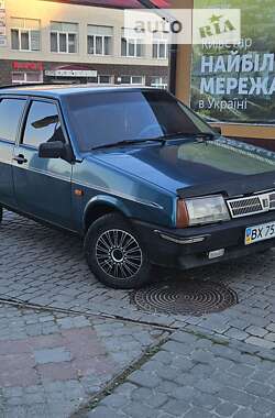 Хэтчбек ВАЗ / Lada 2109 1998 в Чемеровцах