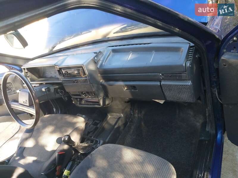 Хэтчбек ВАЗ / Lada 2109 2001 в Львове