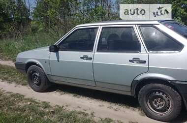 Хэтчбек ВАЗ / Lada 2109 2003 в Киеве