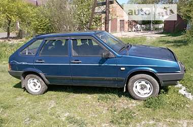 Хэтчбек ВАЗ / Lada 2109 1997 в Владимир-Волынском