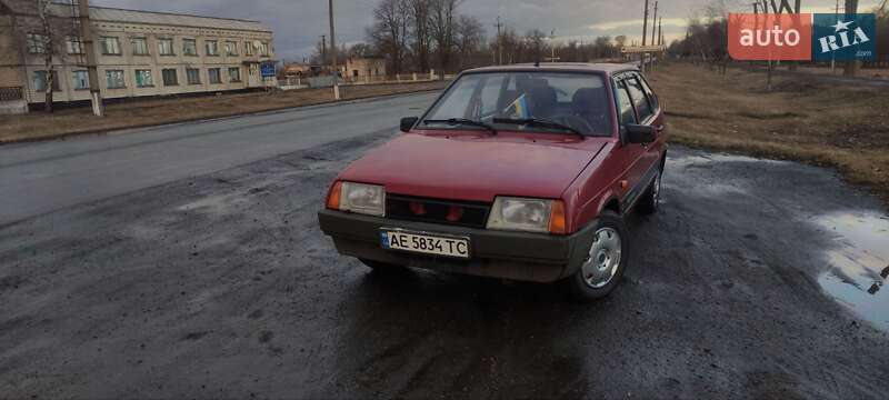 Хэтчбек ВАЗ 2109 1991 в 