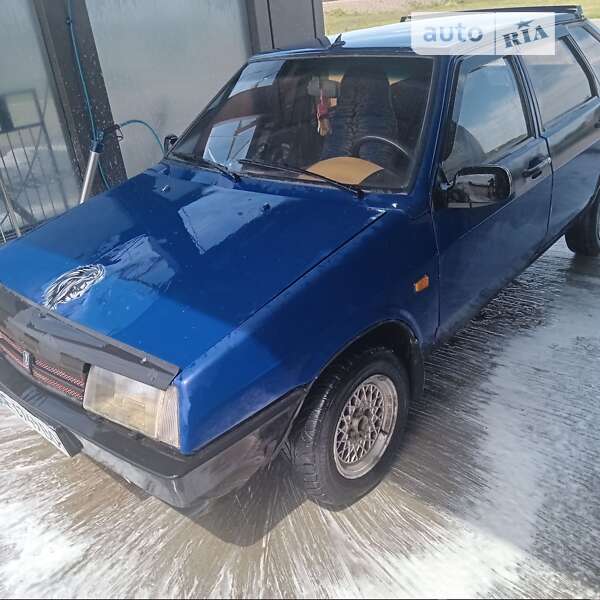 Хэтчбек ВАЗ / Lada 2109 1996 в Снигиревке