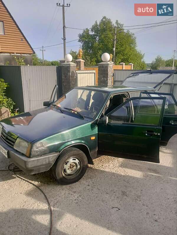 Хетчбек ВАЗ / Lada 2109 2002 в Василькові