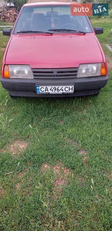 Хэтчбек ВАЗ 2109 1992 в 
