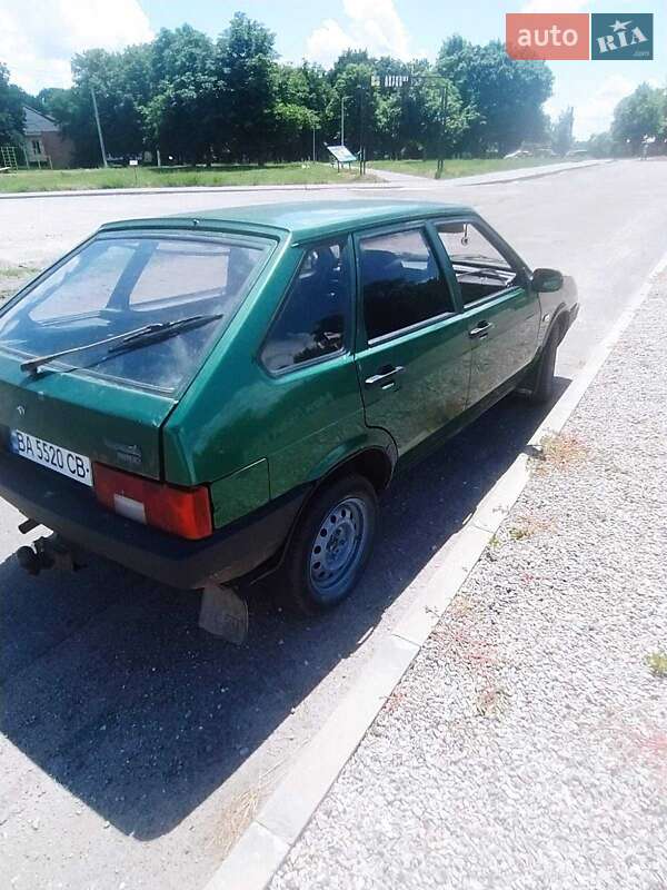 Хэтчбек ВАЗ / Lada 2109 2001 в Знаменке