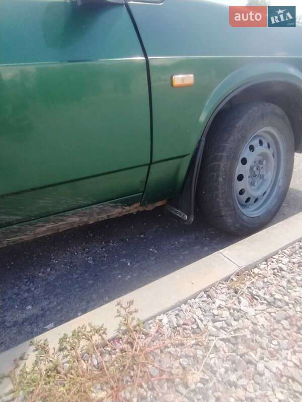 Хэтчбек ВАЗ / Lada 2109 2001 в Знаменке