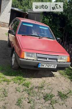 Хэтчбек ВАЗ / Lada 2109 1993 в Дубровице