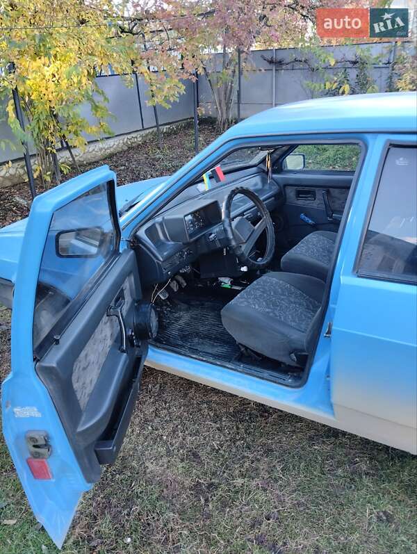 Хэтчбек ВАЗ / Lada 2109 1992 в Черновцах