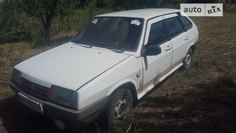 Хетчбек ВАЗ / Lada 2109 1993 в Межовій