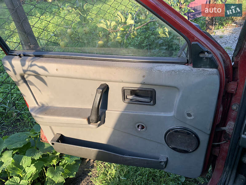 Хэтчбек ВАЗ / Lada 2109 1991 в Киверцах