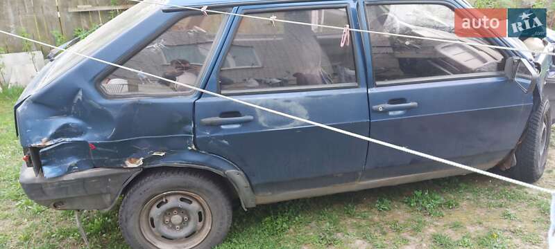 Хэтчбек ВАЗ / Lada 2109 2006 в Житомире фото 4 Хэтчбек ВАЗ / Lada 2109 2006 в Житомире