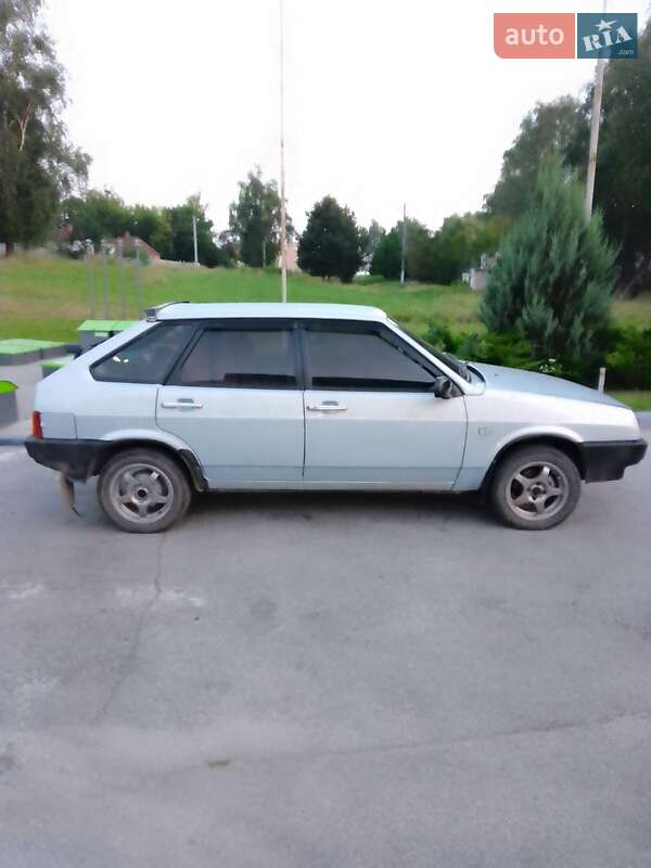 Хэтчбек ВАЗ / Lada 2109 2005 в Тростянце