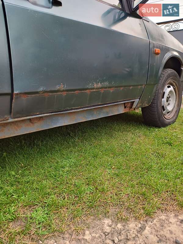 Хэтчбек ВАЗ / Lada 2109 2005 в Киеве