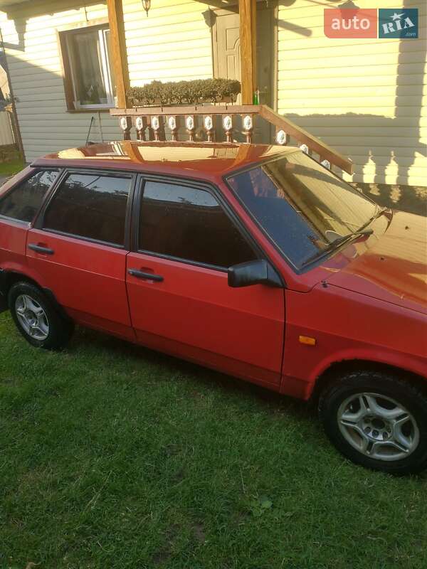 Хэтчбек ВАЗ / Lada 2109 1994 в Черновцах