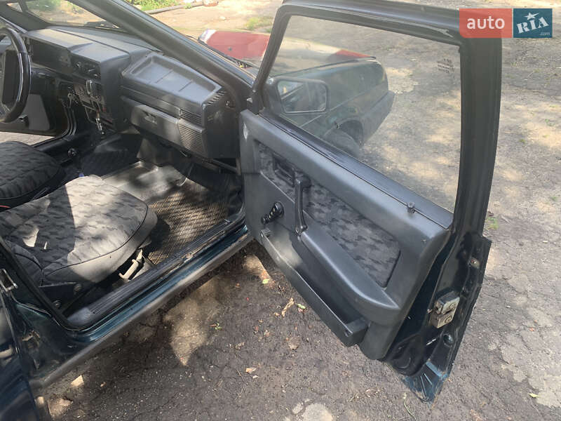 Хэтчбек ВАЗ / Lada 2109 2002 в Дубно