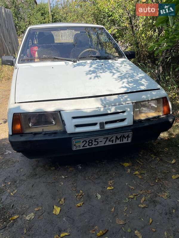 Хетчбек ВАЗ / Lada 2109 1990 в Корюківці