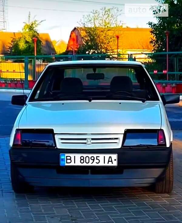 Хэтчбек ВАЗ / Lada 2109 1992 в Гадяче