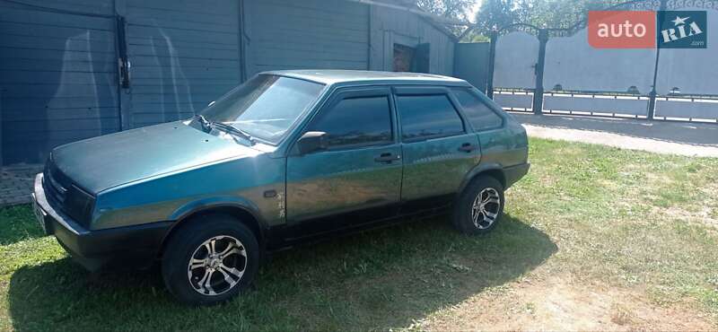 Хетчбек ВАЗ / Lada 2109 2005 в Івано-Франківську