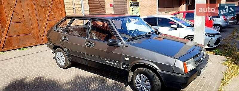 Хетчбек ВАЗ / Lada 2109 1990 в Харкові фото 4 Хетчбек ВАЗ / Lada 2109 1990 в Харкові