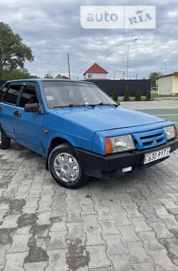 Хэтчбек ВАЗ / Lada 2109 1990 в Волочиске