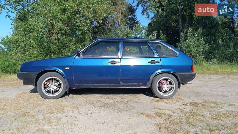 Хэтчбек ВАЗ / Lada 2109 2004 в Кременчуге