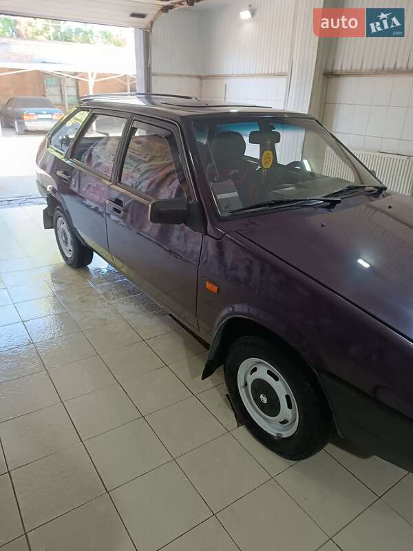 Хетчбек ВАЗ / Lada 2109 1998 в Вільногірську