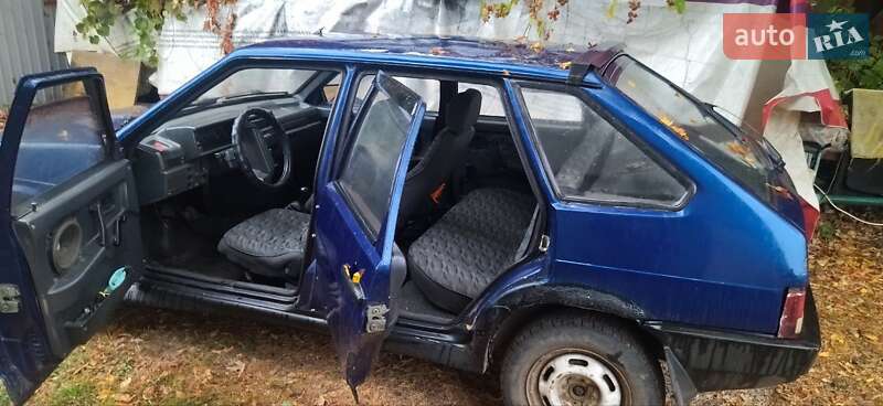 Хэтчбек ВАЗ / Lada 2109 2000 в Киеве