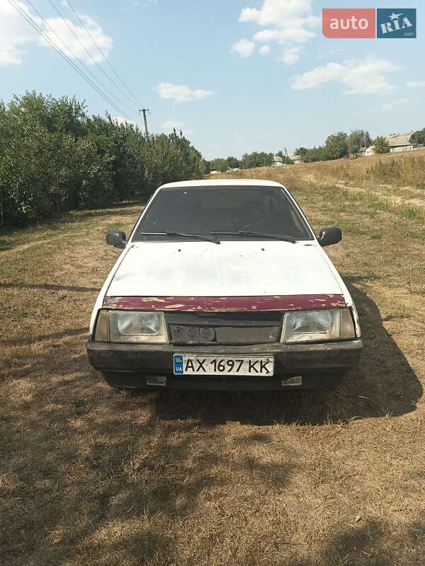 Хэтчбек ВАЗ / Lada 2109 1995 в Харькове фото 4 Хэтчбек ВАЗ / Lada 2109 1995 в Харькове