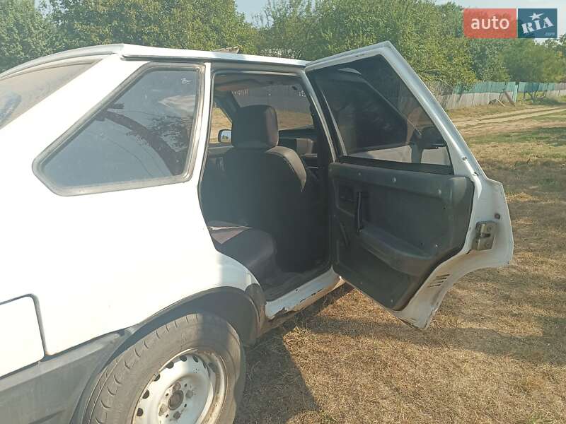 Хэтчбек ВАЗ / Lada 2109 1995 в Харькове фото 8 Хэтчбек ВАЗ / Lada 2109 1995 в Харькове