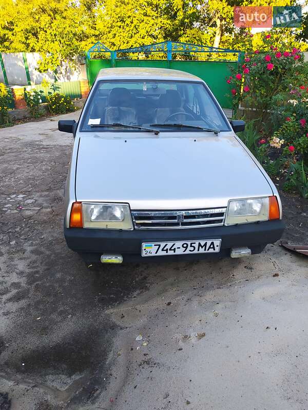 Хэтчбек ВАЗ / Lada 2109 1997 в Каневе фото 2 Хэтчбек ВАЗ / Lada 2109 1997 в Каневе