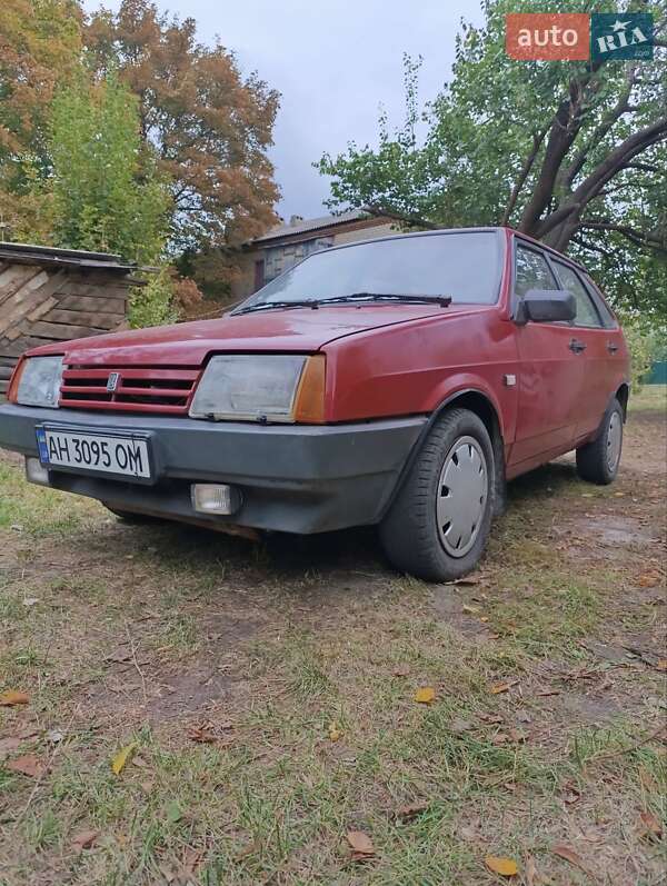 Хэтчбек ВАЗ 2109 1998 в 