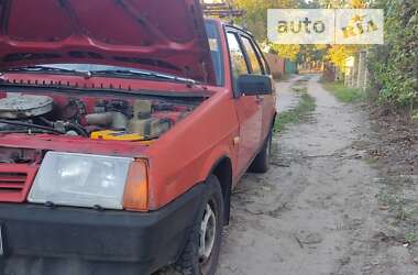 Хэтчбек ВАЗ / Lada 2109 1992 в Вышгороде