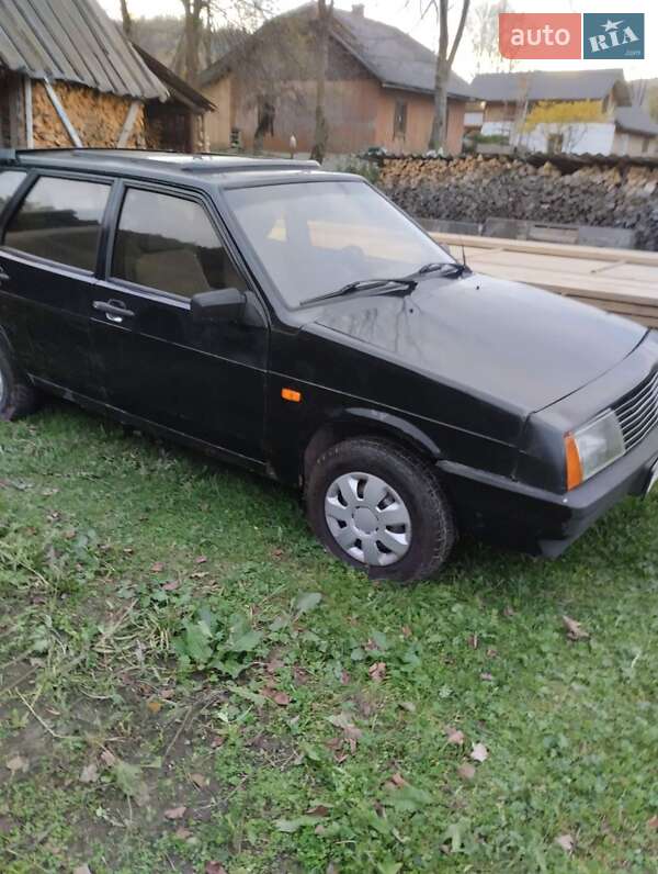 Хэтчбек ВАЗ / Lada 2109 1990 в Сколе